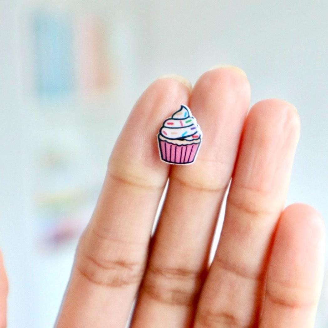 Cupcake Earrings in Pink